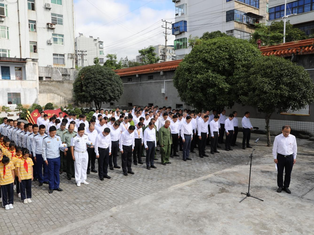 我县举行2021年烈士纪念日公祭活动