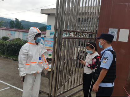 秦古镇警校联动确保顺利开学