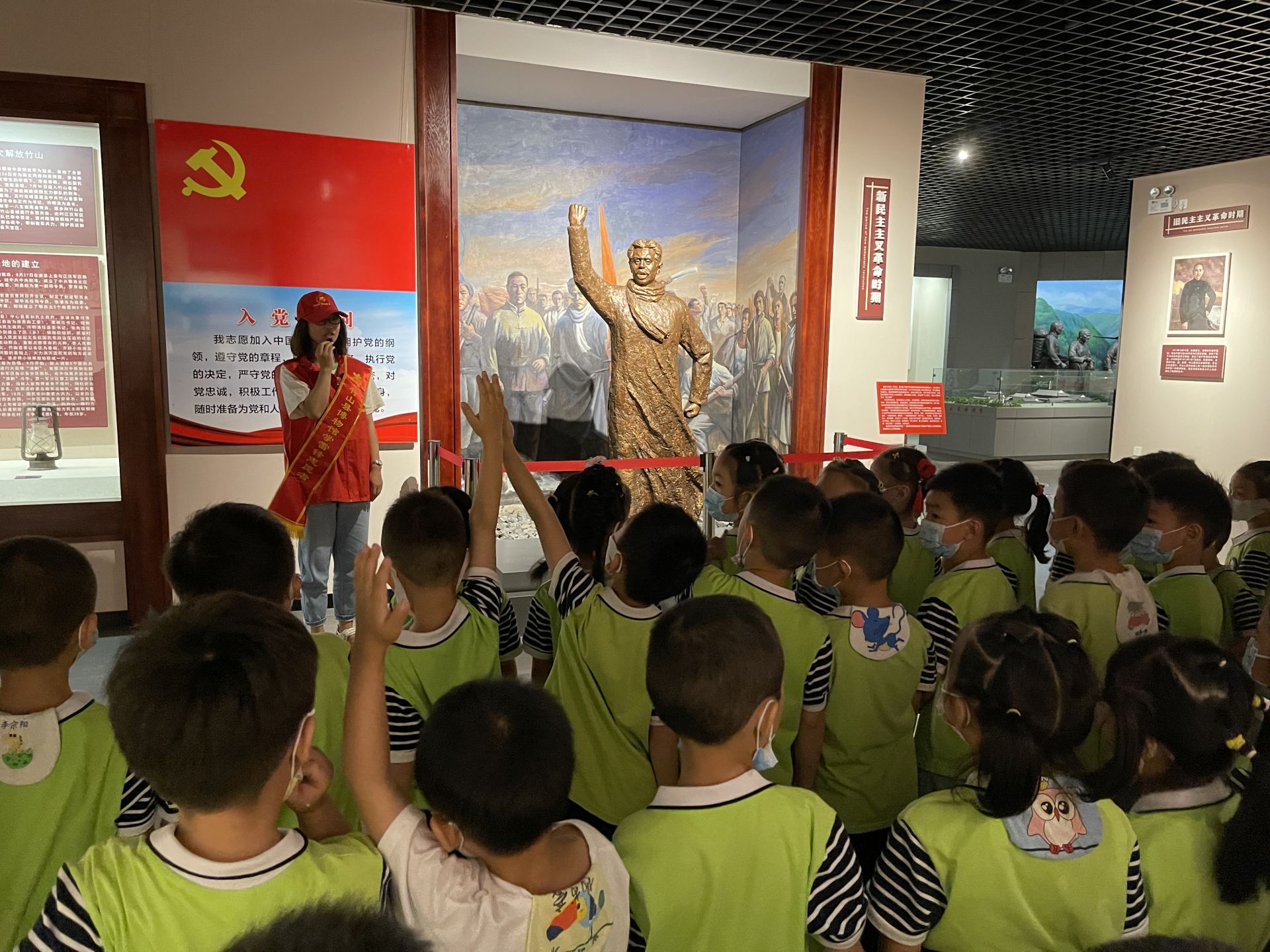 人之初幼兒園集體參觀縣博物館