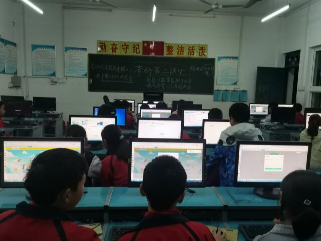 文峰乡中心小学开展禁毒知识答题活动