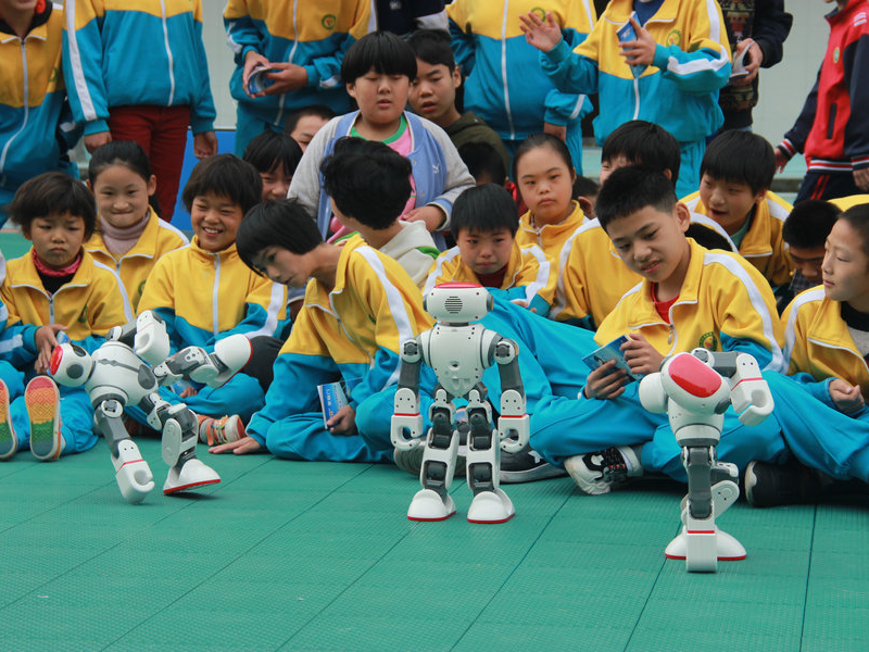 特殊学生开心享受科技套餐