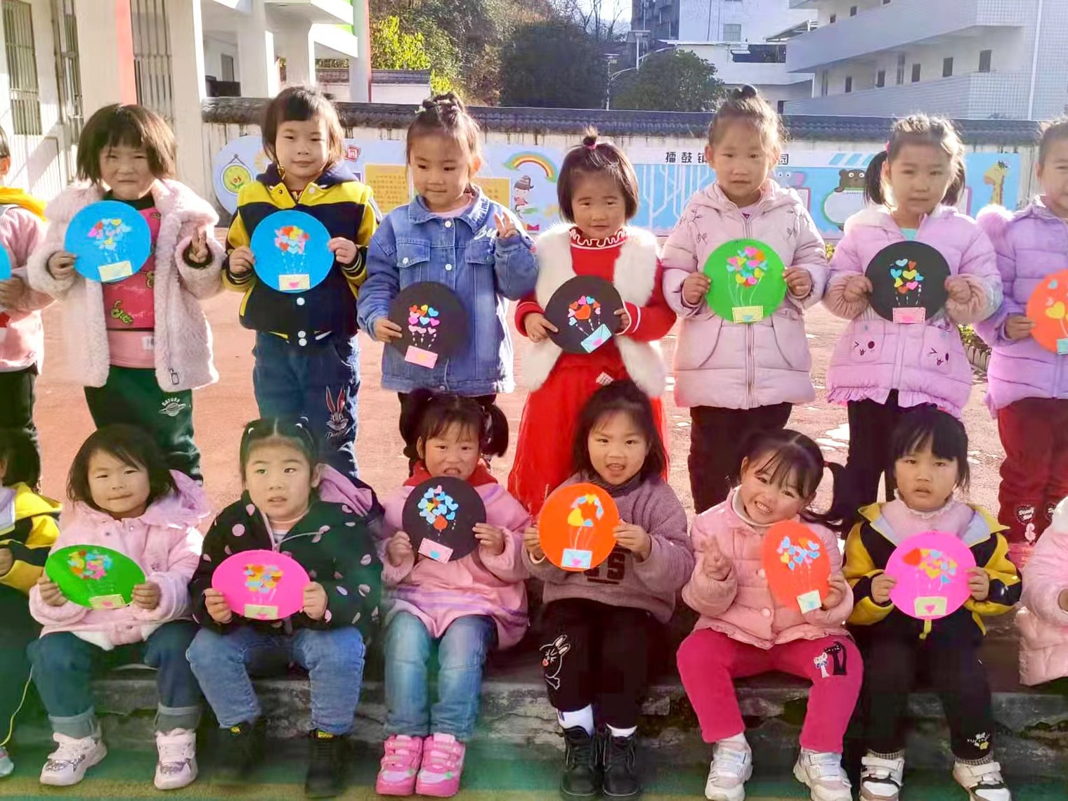 擂鼓镇护驾幼儿园开展“浓浓感恩情 从小驻心间”主题活动