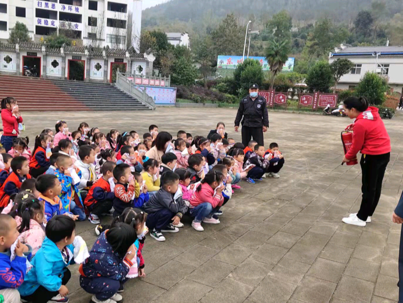 溢水东川十星幼儿园开展消防安全演练活动