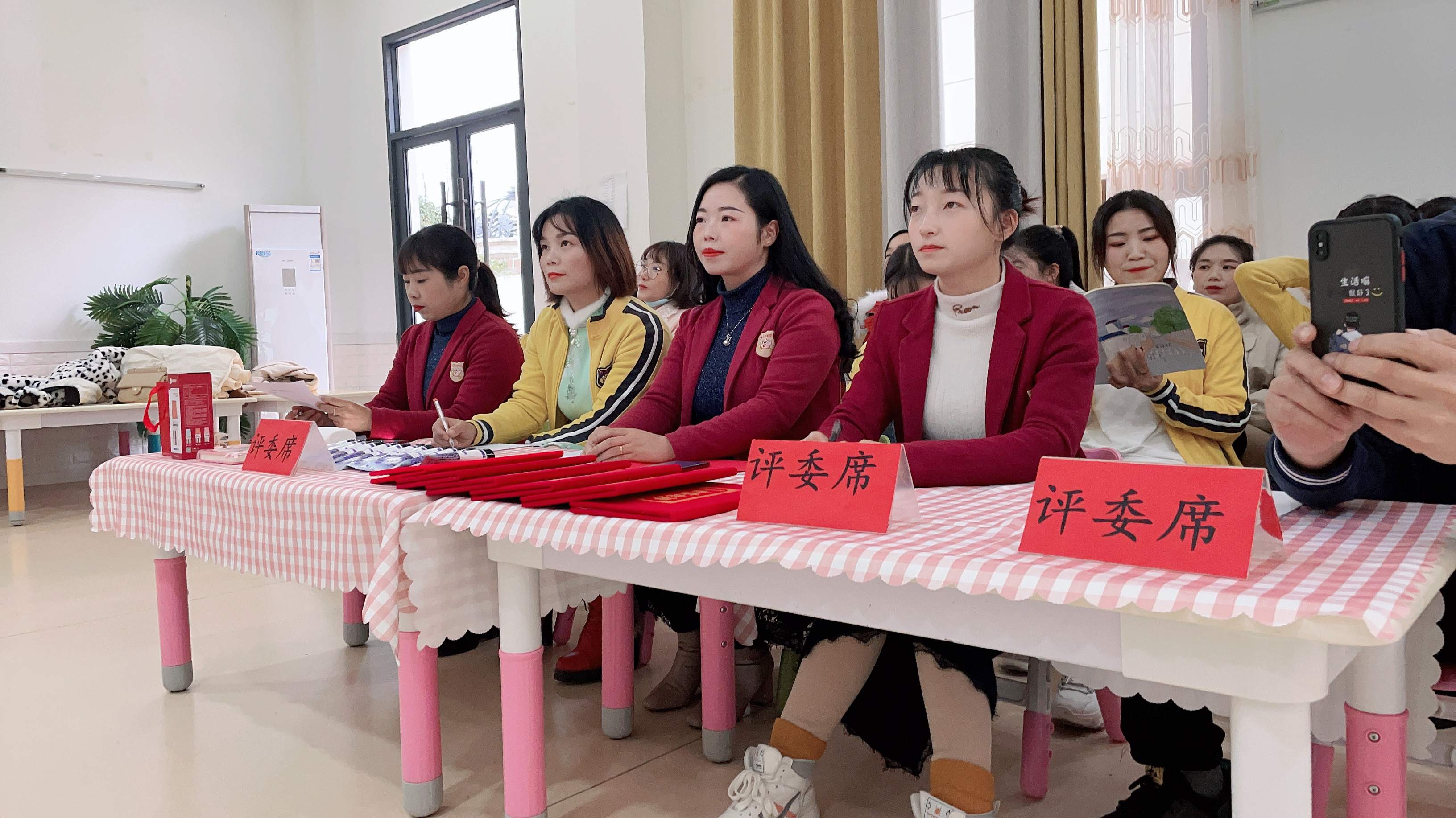 修师德 铸师魂 守初心 竹山县花城幼儿园举行师德师风演讲