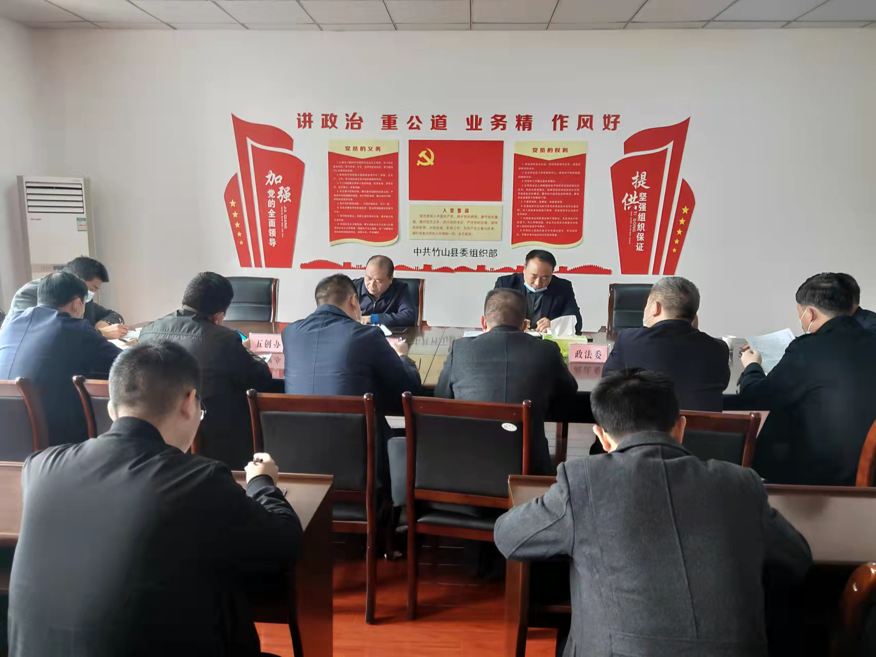 县领导督导城区疫情防控工作