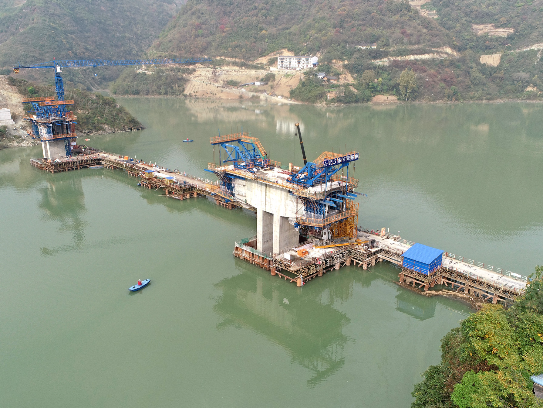 沧浪堵河大桥建设顺利推进