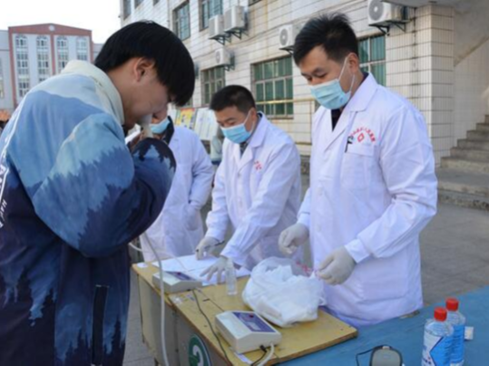 竹山二中2705名学生完成了健康体检