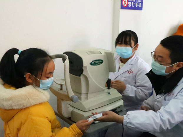 上庸镇：开展近视筛查，关注学生健康