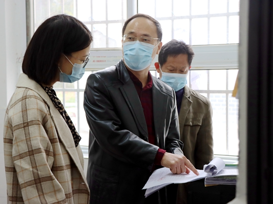 县教育局强化检查确保师生“舌尖上的安全”