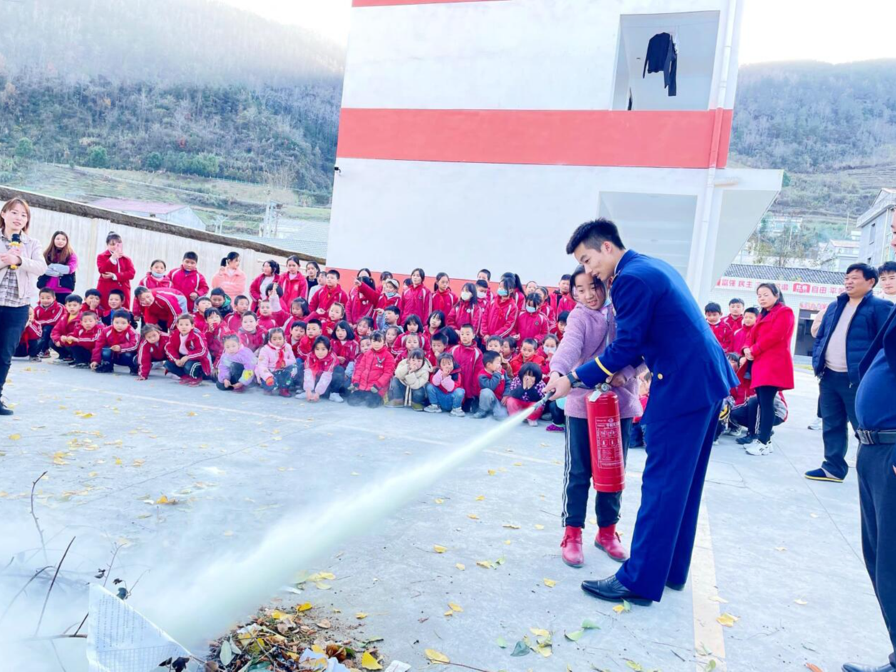 擂鼓镇鼓锣小学积极开展119消防宣传月系列活动