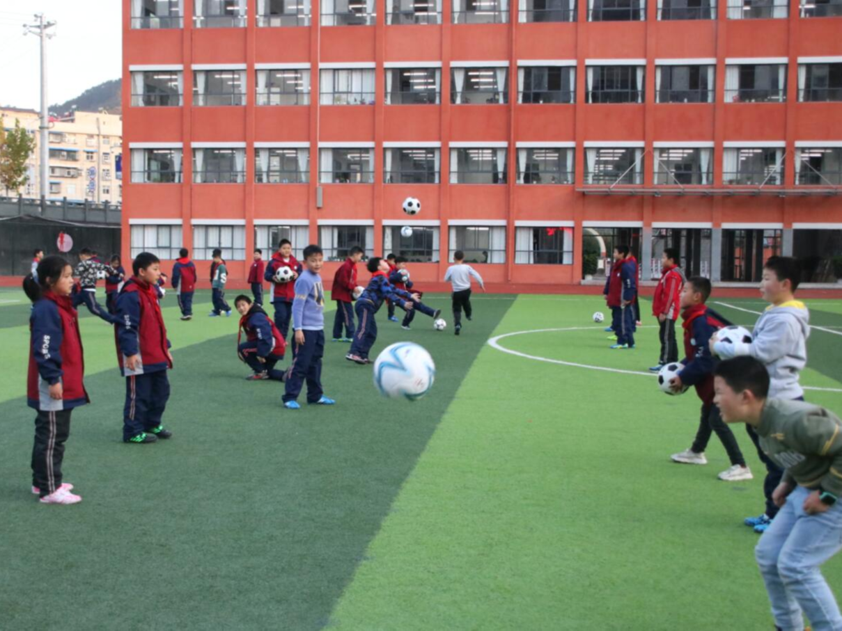 县第二实验小学“和美社团”助力“双减”政策落地生根