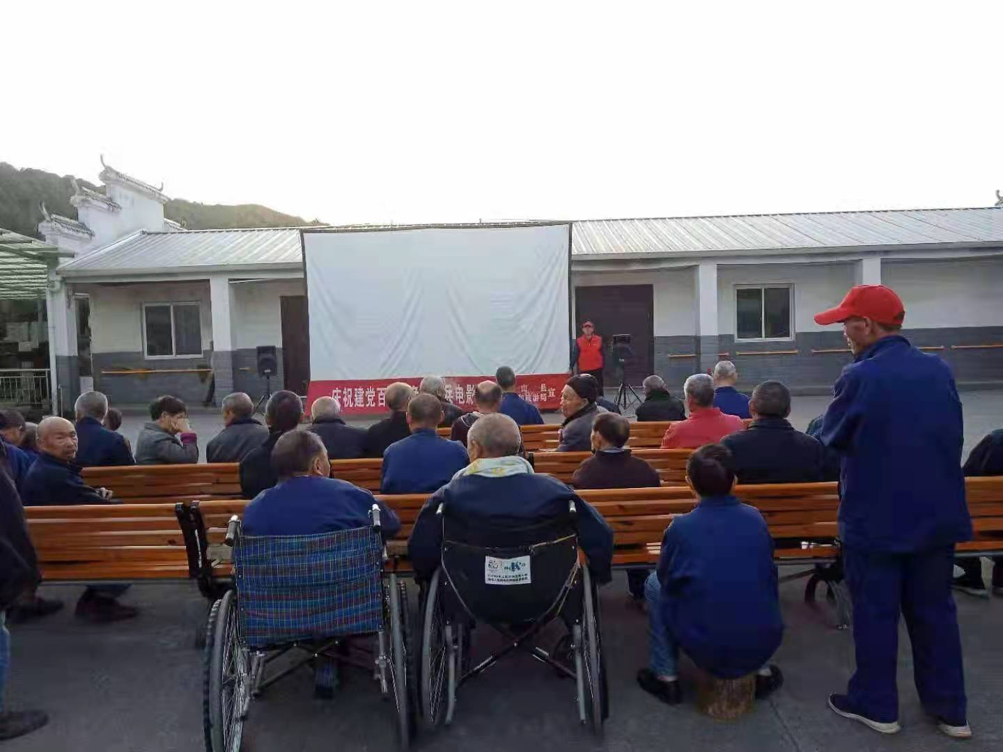 我縣完成2021年度農村公益電影放映任務