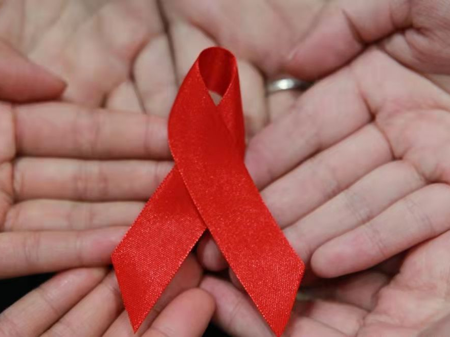 竹山职校联合开展“世界艾滋病日”活动