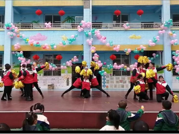 溢水中心幼儿园：举行器械操展演庆元旦活动