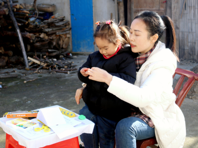 柳林乡中心学校：关爱留守儿童 播洒爱心阳光