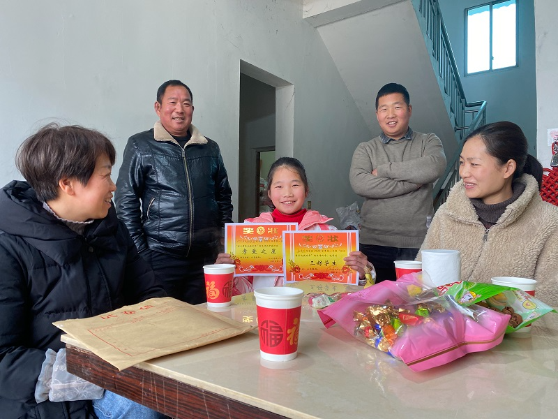 明清小学开展期末家访活动