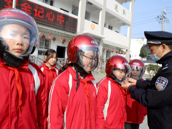 麻家渡镇柿树坪小学开展寒假安全教育