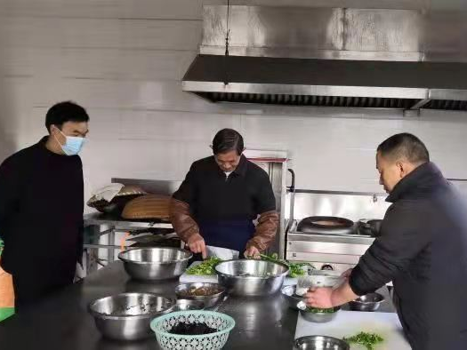 縣光榮院：安全防范到位 老人舒心過節