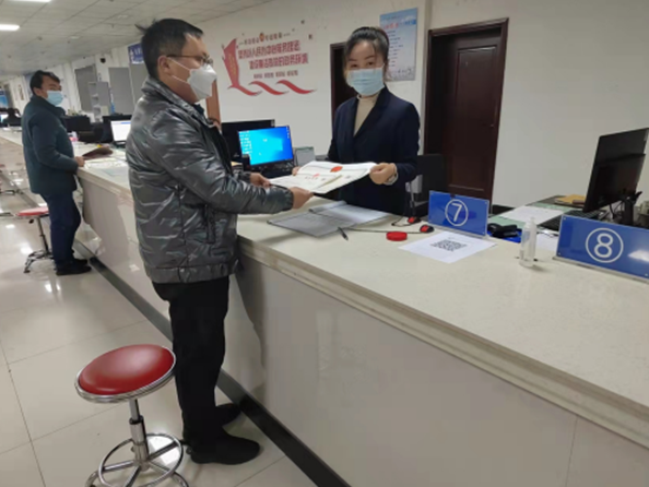 縣行政審批局：提高辦事效率 優化營商環境