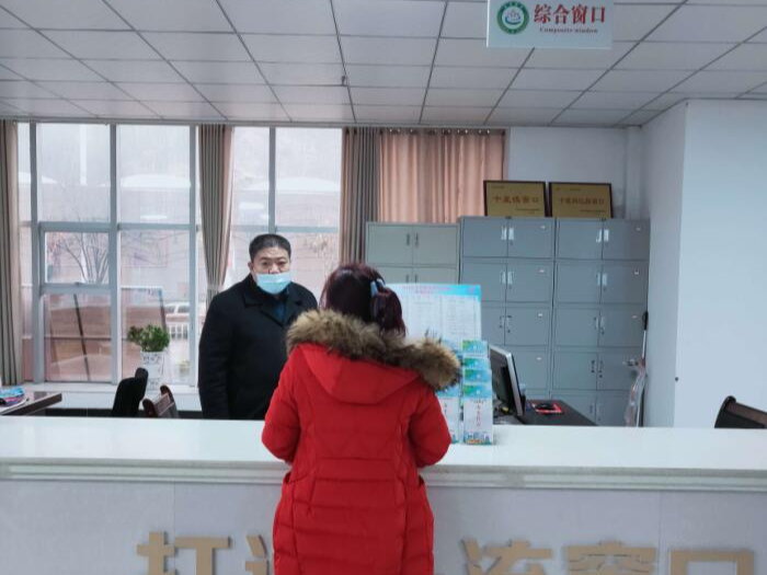 縣行政審批局：持續推進政務服務大廳“綜合窗口”建設