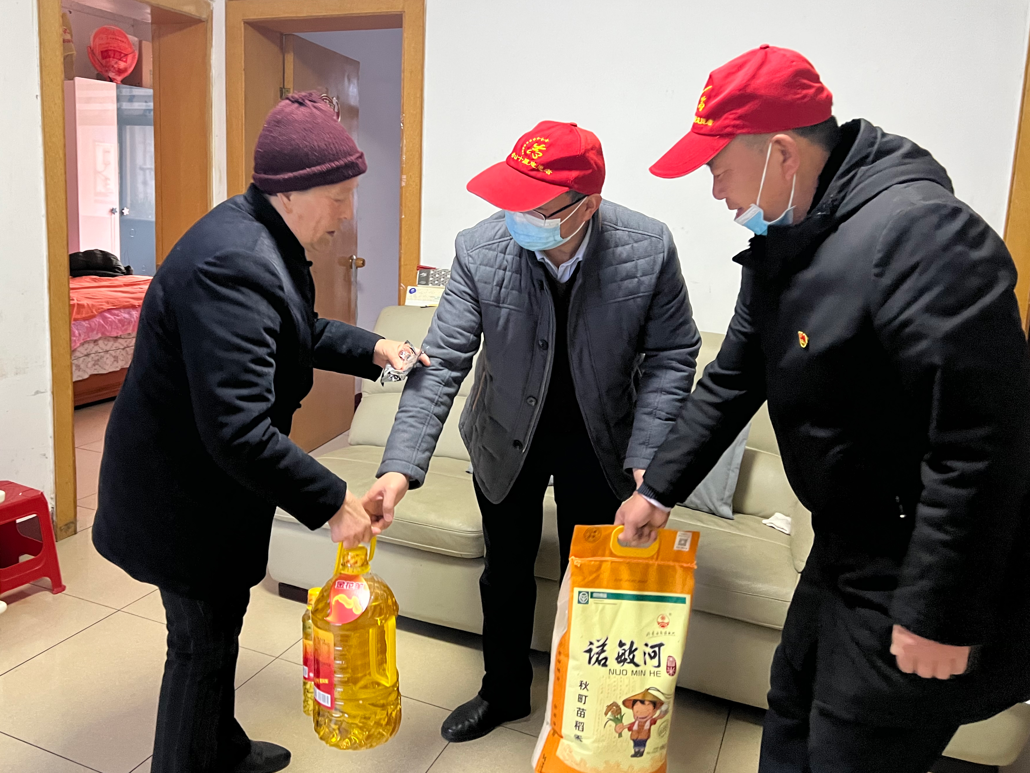 縣公共檢驗檢測中心下沉社區服務暖人心