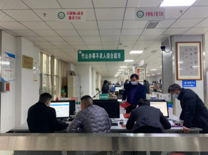 縣行政審批局：大力推行“五辦”服務(wù) 聚力打造優(yōu)質(zhì)營(yíng)商環(huán)境