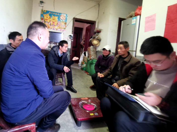 縣綠松石產業服務中心：節前走訪暖民心