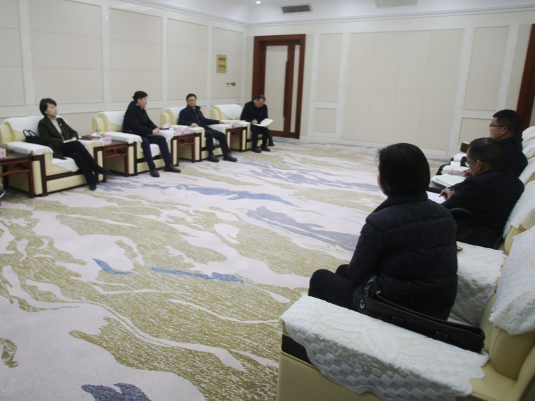 我县与上海均和产业发展集团举行座谈会