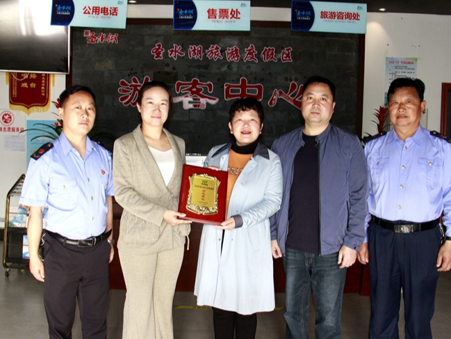 上庸镇:优化营商环境 为企业助力添彩