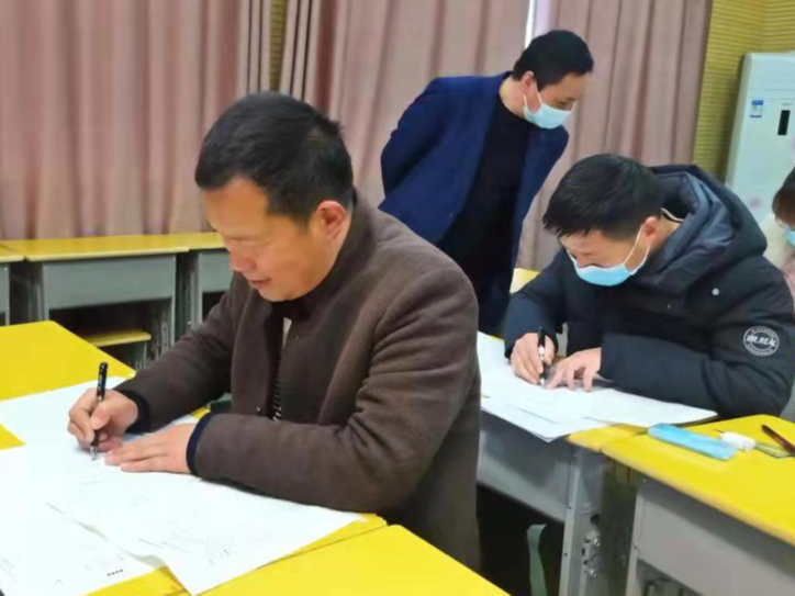 宝丰中学师生同考以考促教