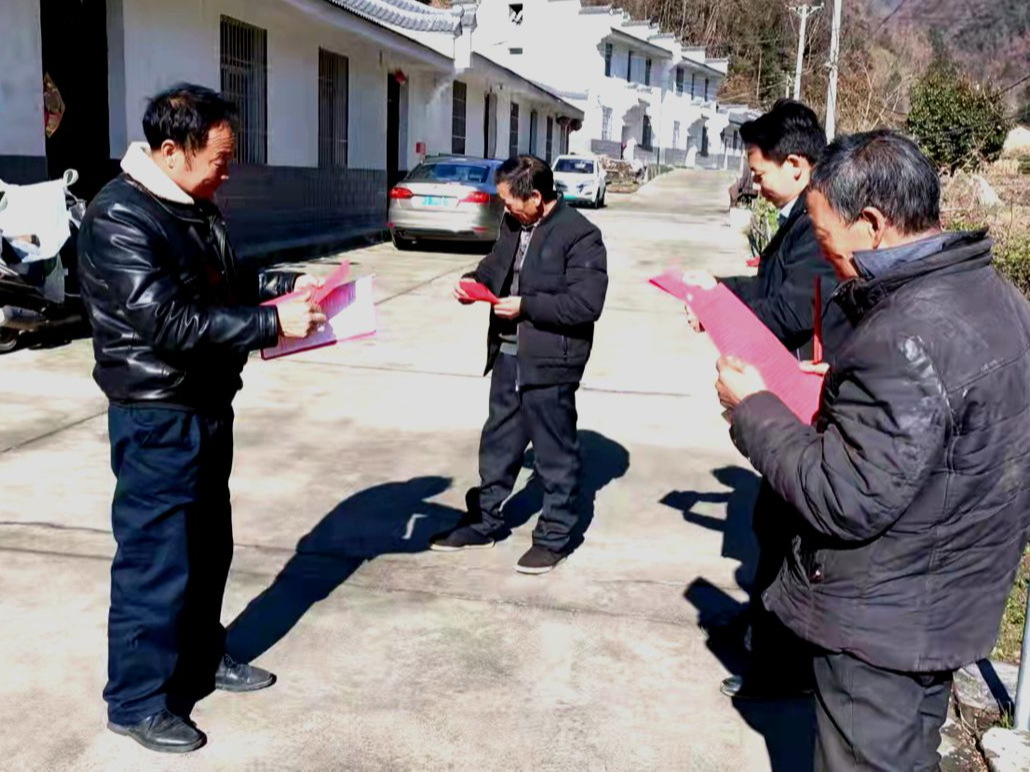 天堂林场森林防火宣传“户户走到”