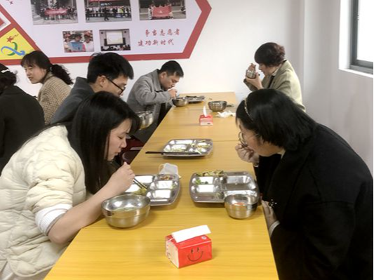 县司法局：践行“光盘行动” 杜绝“舌尖浪费”