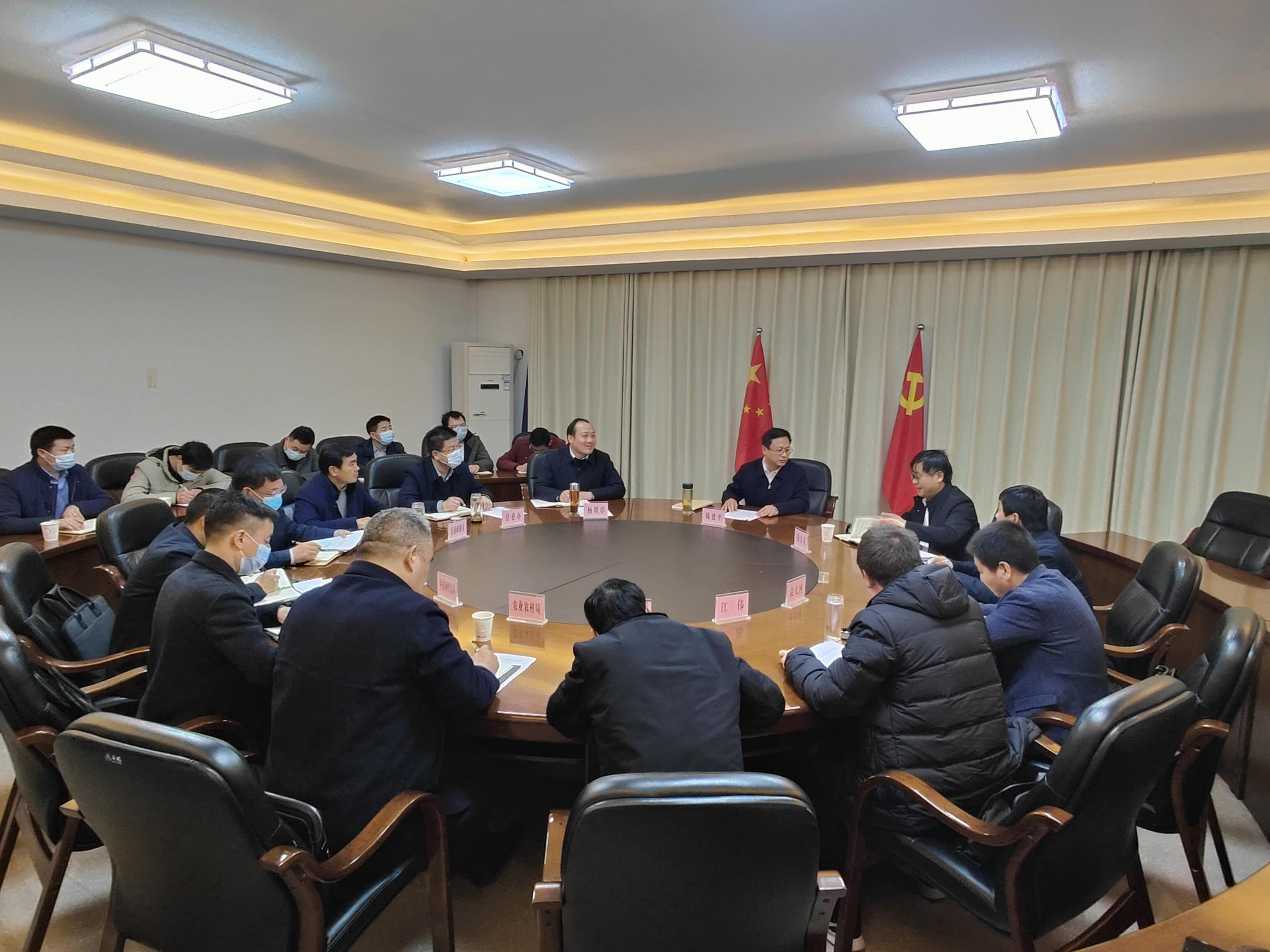 市委政研室来竹调研鄂西省域区域性中心城市建设