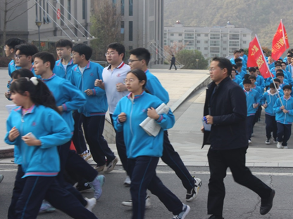 竹山一中：精细管理助提学生“托管服务”