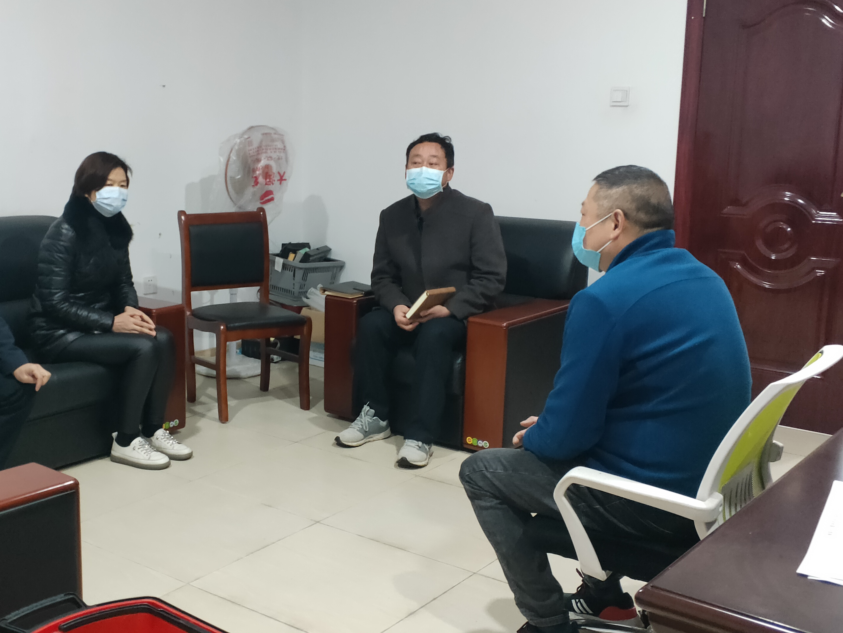 县公共检验检测中心开展“双千”服务活动