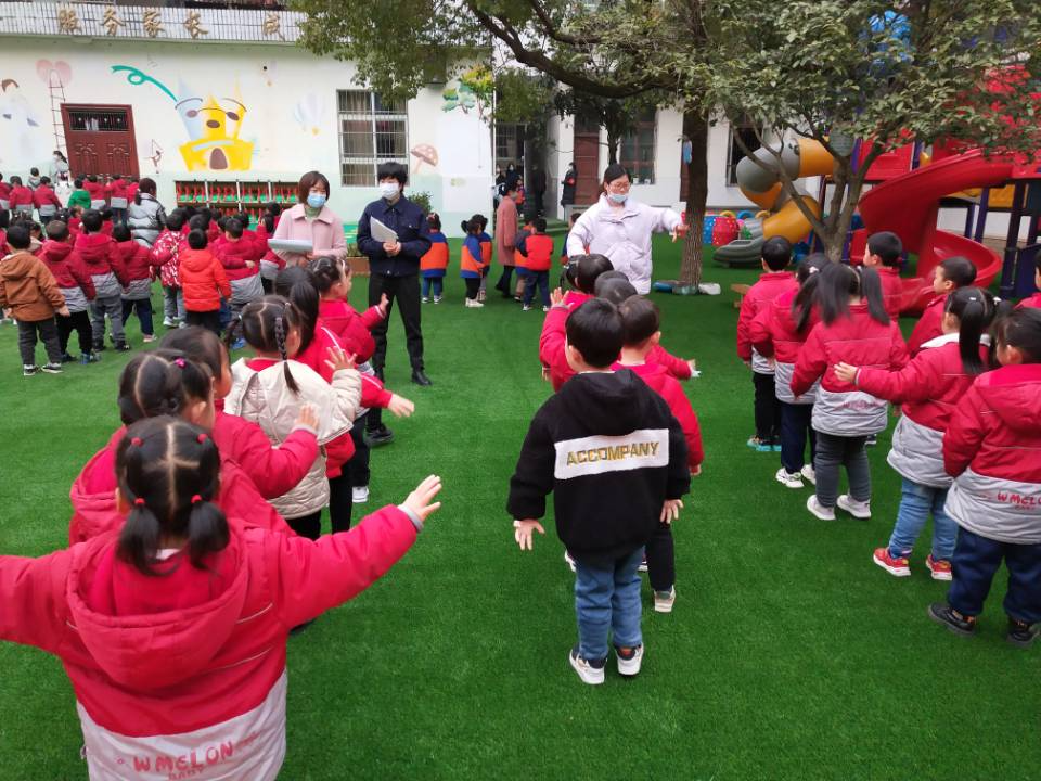 县实验幼儿园：开展一日常规评比活动