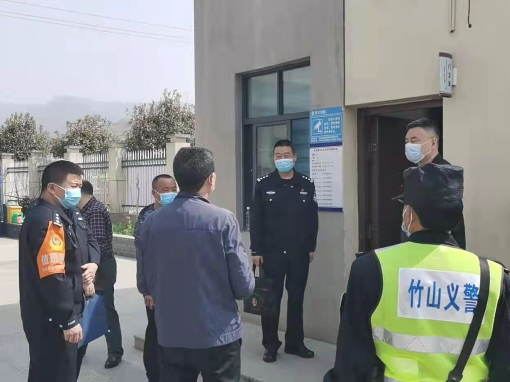 十堰市校安办检查溢水镇校园安全工作