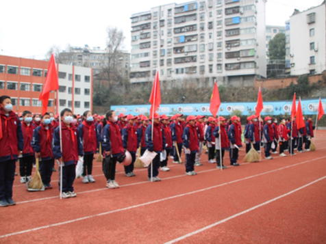 县第二实验小学开展学雷锋活动