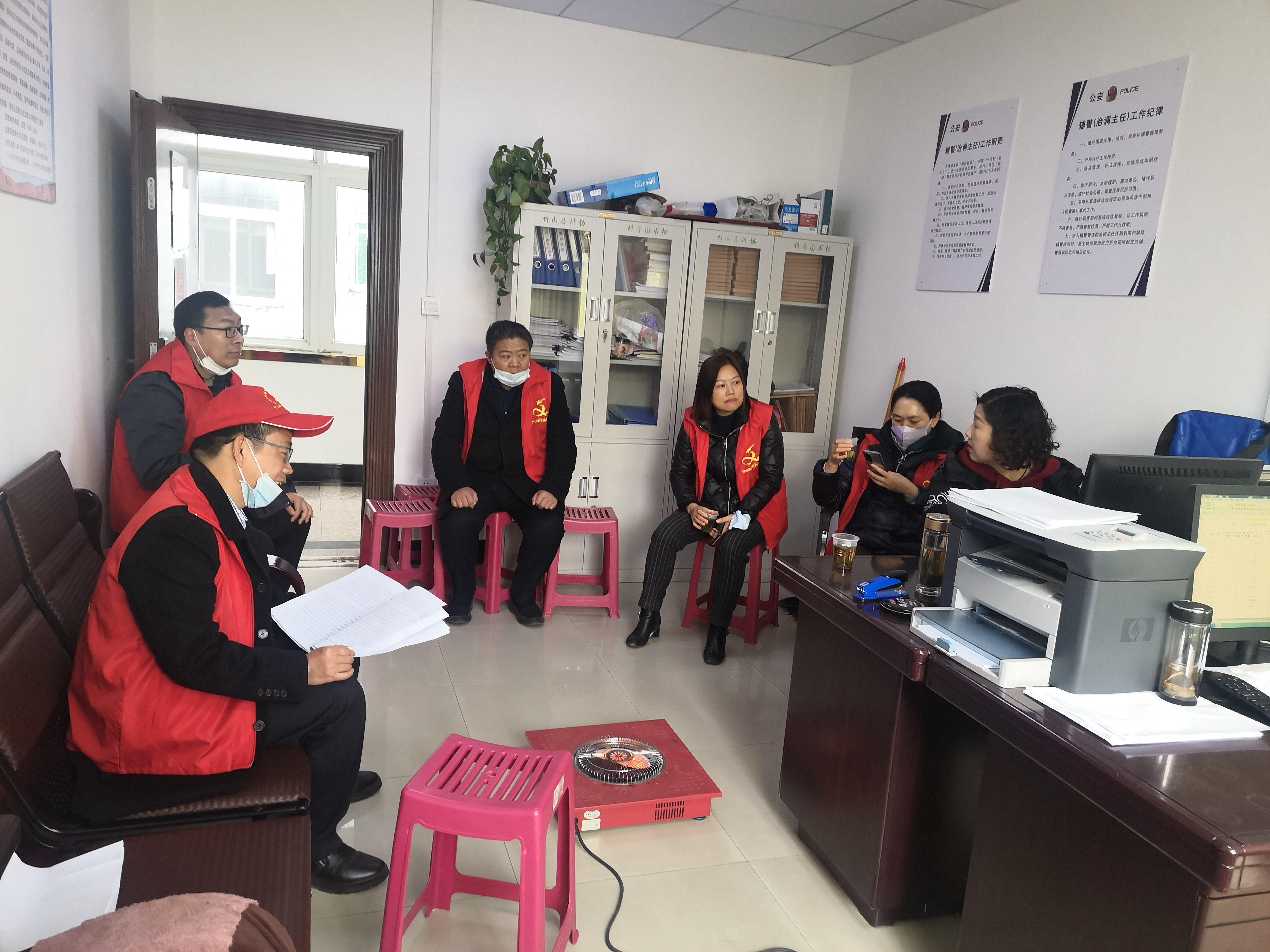 縣行政審批局：“三認(rèn)”活動(dòng)進(jìn)社區(qū) 服務(wù)群眾零距離