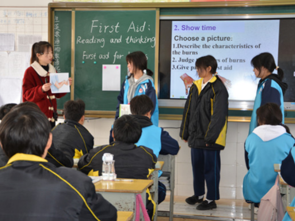 竹山二中：岗位练兵  人人主讲公开课