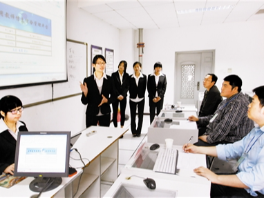 县市场监督管理局建立服务群众“知慧桥”