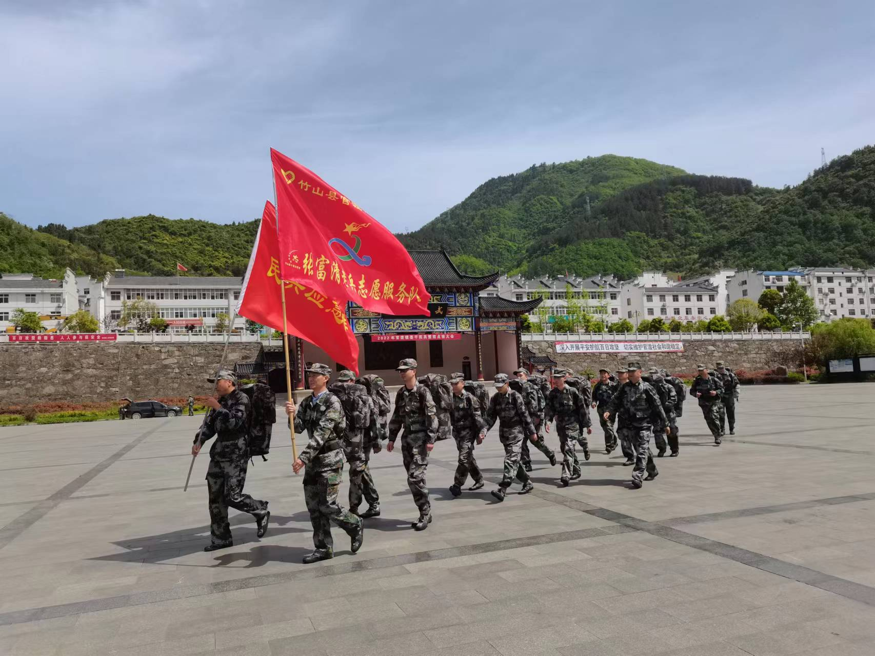 官渡镇退役军人积极参加基干民兵点验