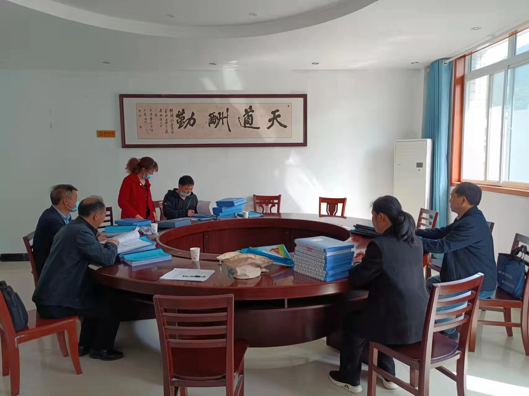 得胜镇召开一季度乡村振兴档案评比会