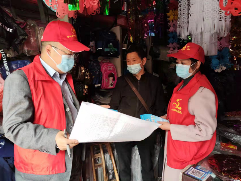 县卫生监督执法局开展“户户走到”系列活动