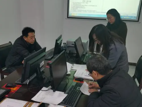 县公共资源交易中心：全程电子化 全面网上办