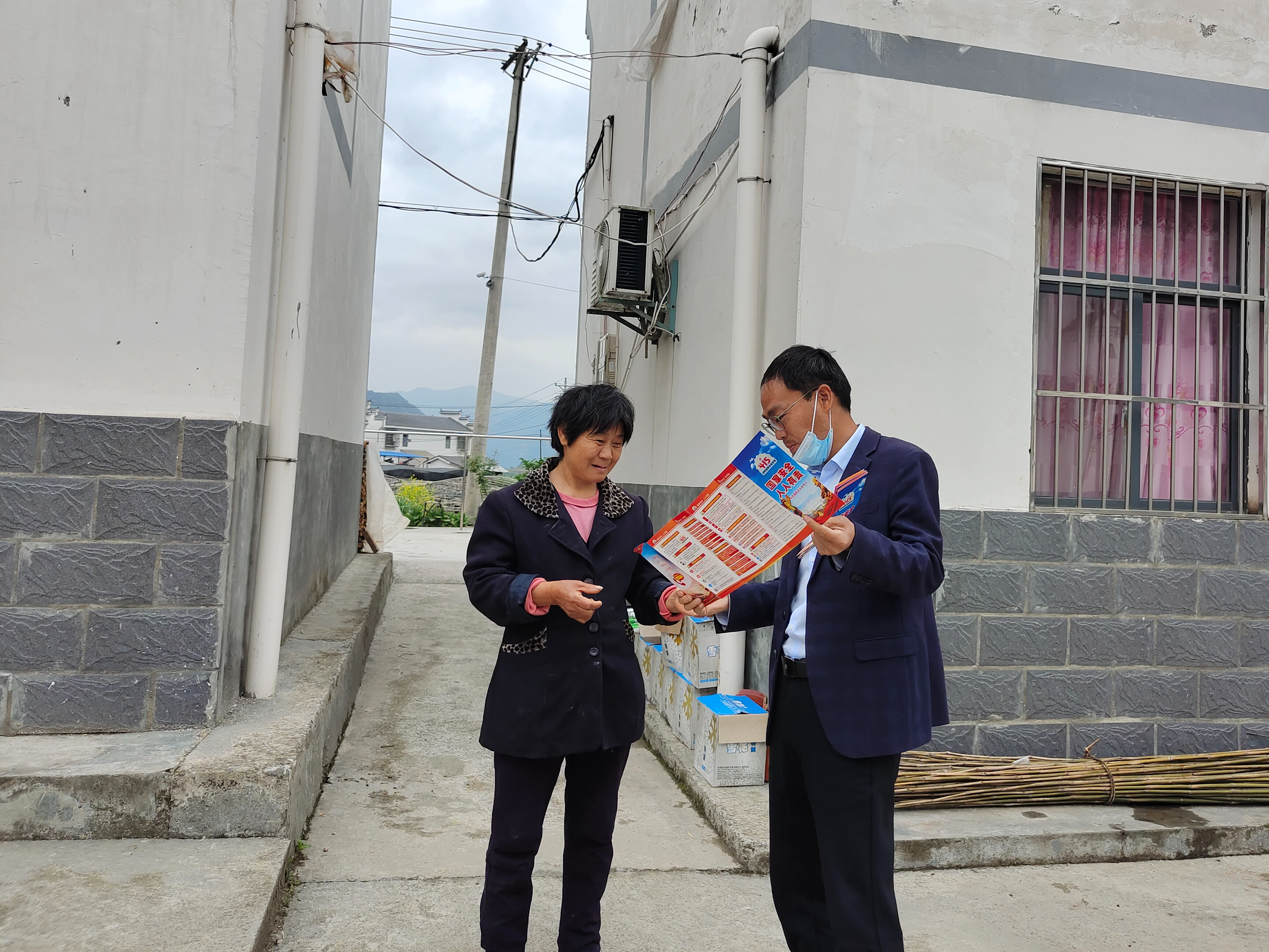 圣水湖管理局：走村入户开展国家安全宣教活动