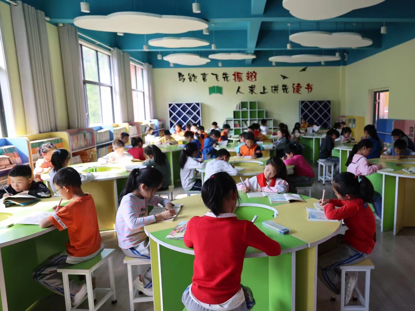 县教育系统启动全民阅读仪式
