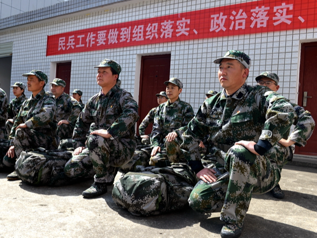 上庸镇民兵应急排接受点验