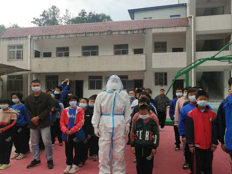 县特殊教育学校完成84名师生全员核酸检测任务
