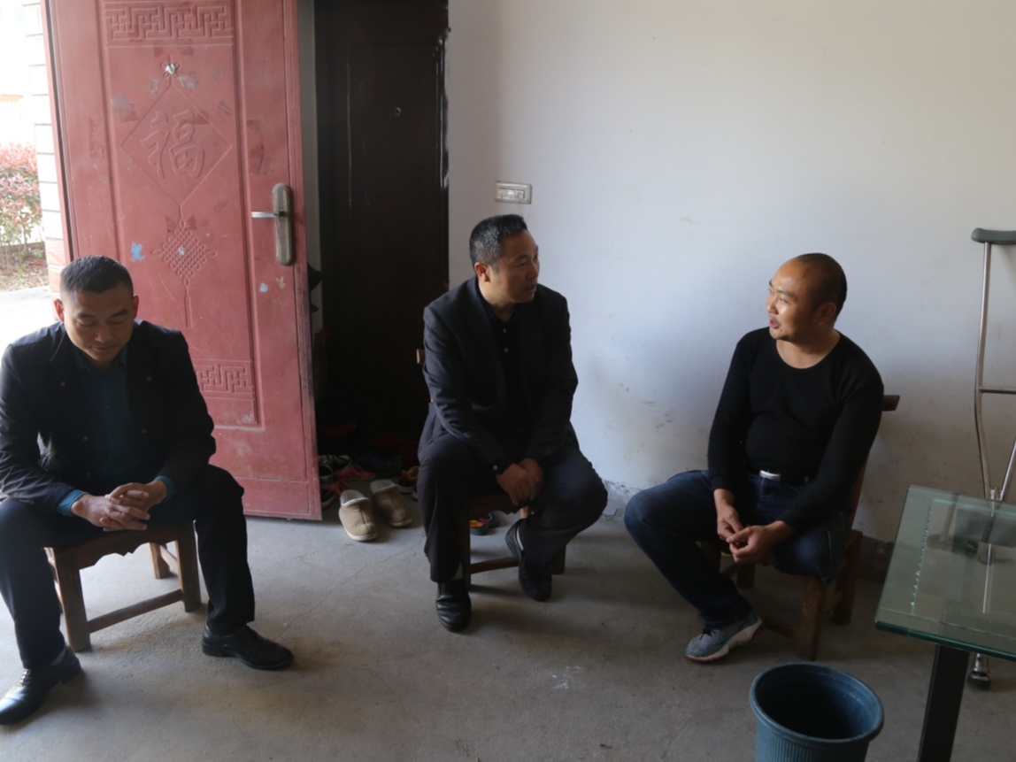 县移民服务中心：开展“户户走到” 夯实乡村振兴
